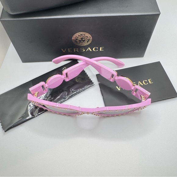 Versace - VE 4361 - studded Medusa “Biggie” Sunglasses -53-18-140 - Picture 11 of 16